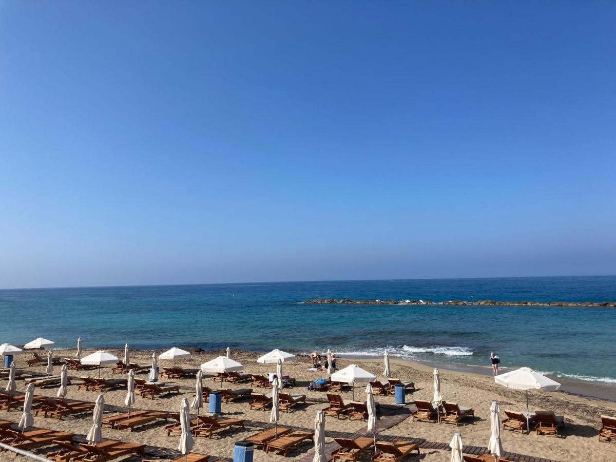 Sun Julz Apartments On The Beach Pafos Exterior foto