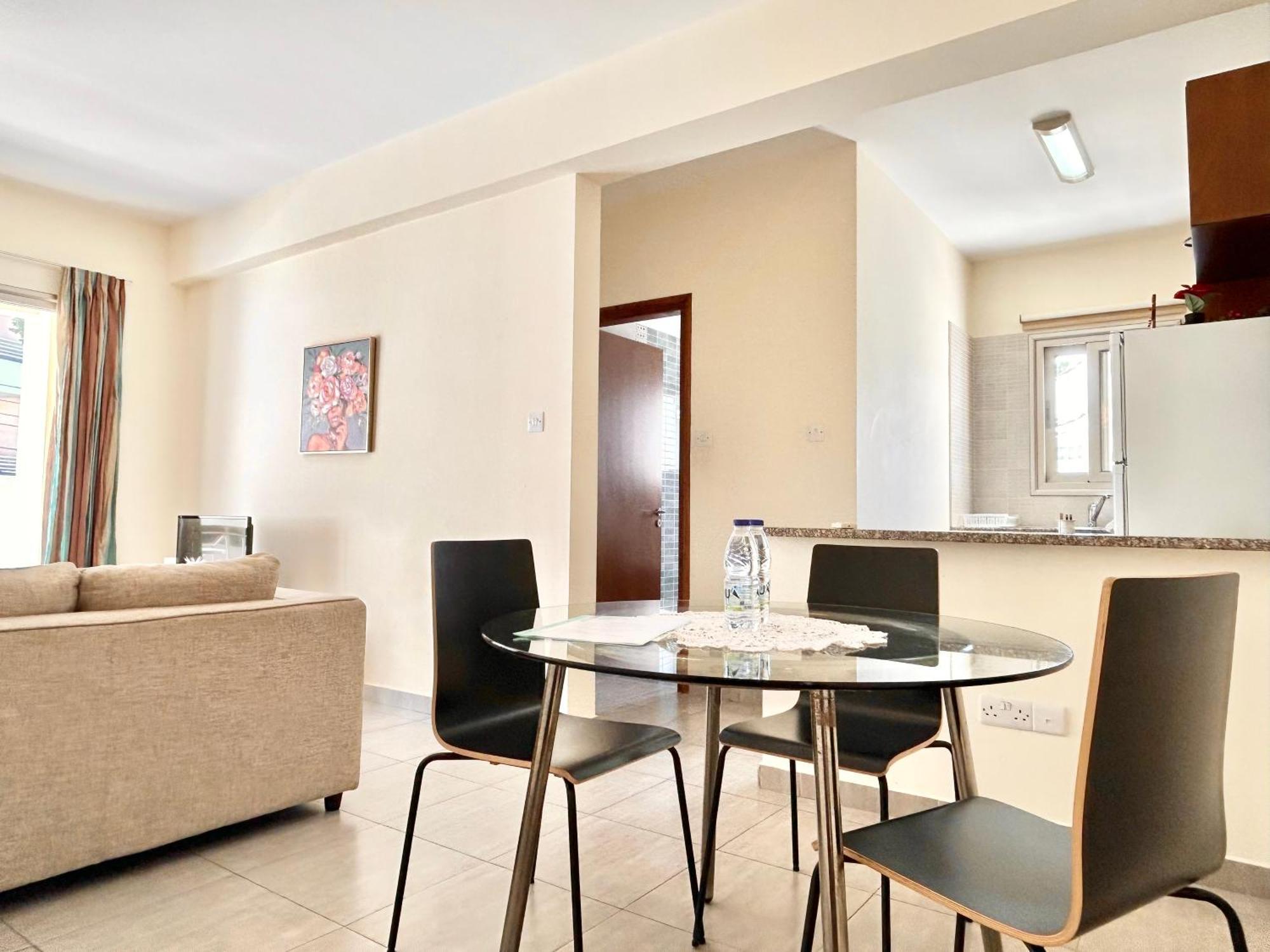 Sun Julz Apartments On The Beach Pafos Exterior foto