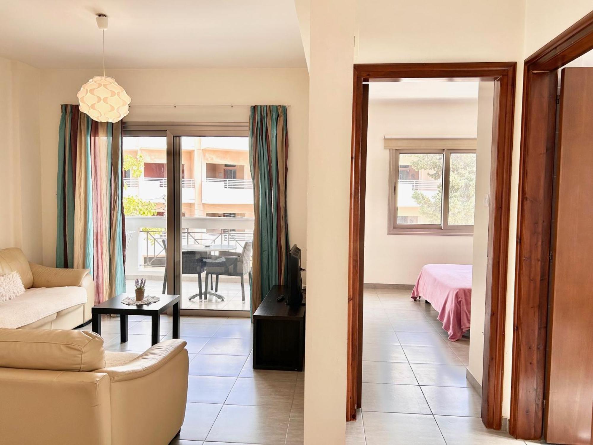 Sun Julz Apartments On The Beach Pafos Exterior foto