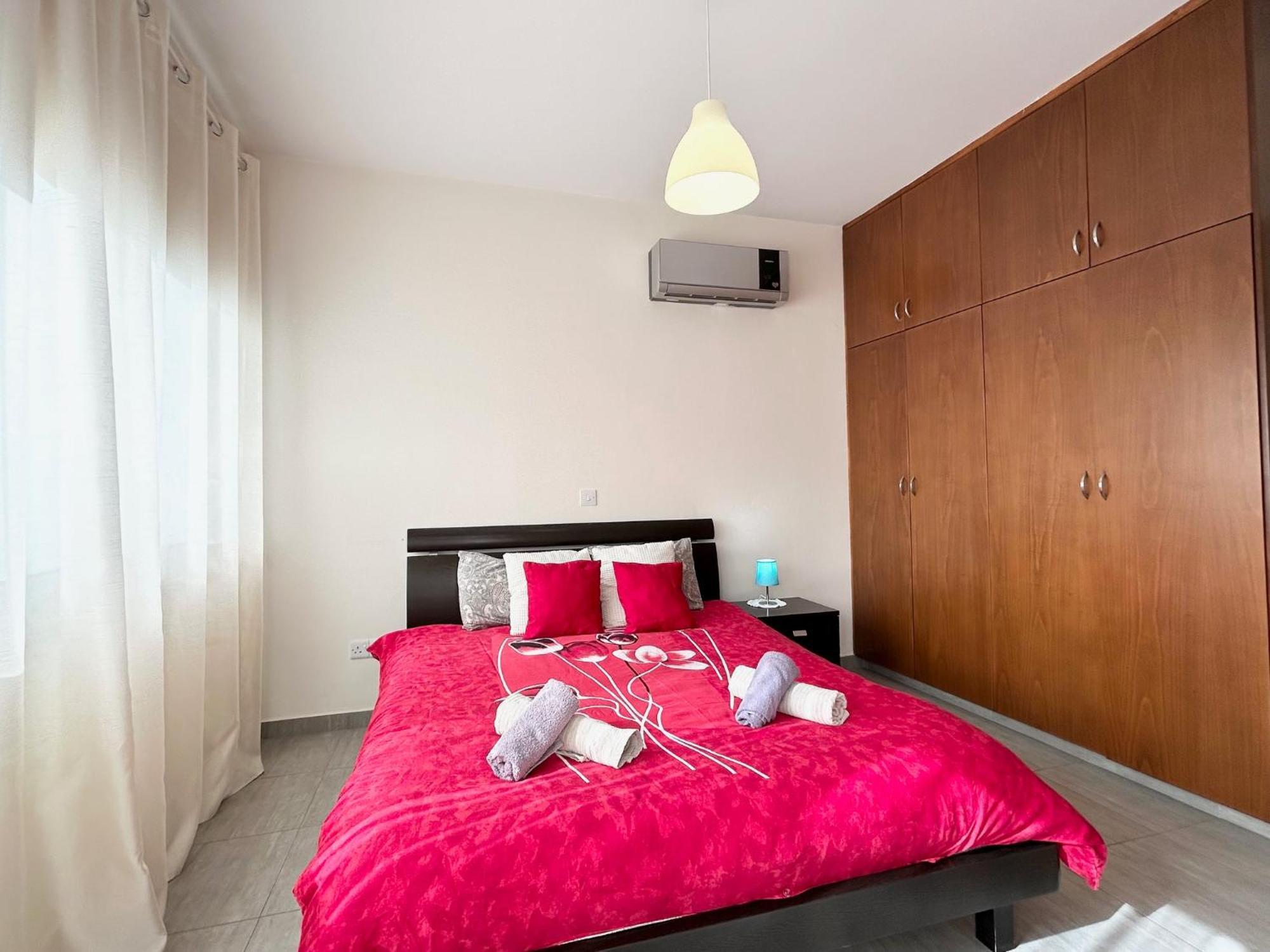 Sun Julz Apartments On The Beach Pafos Exterior foto