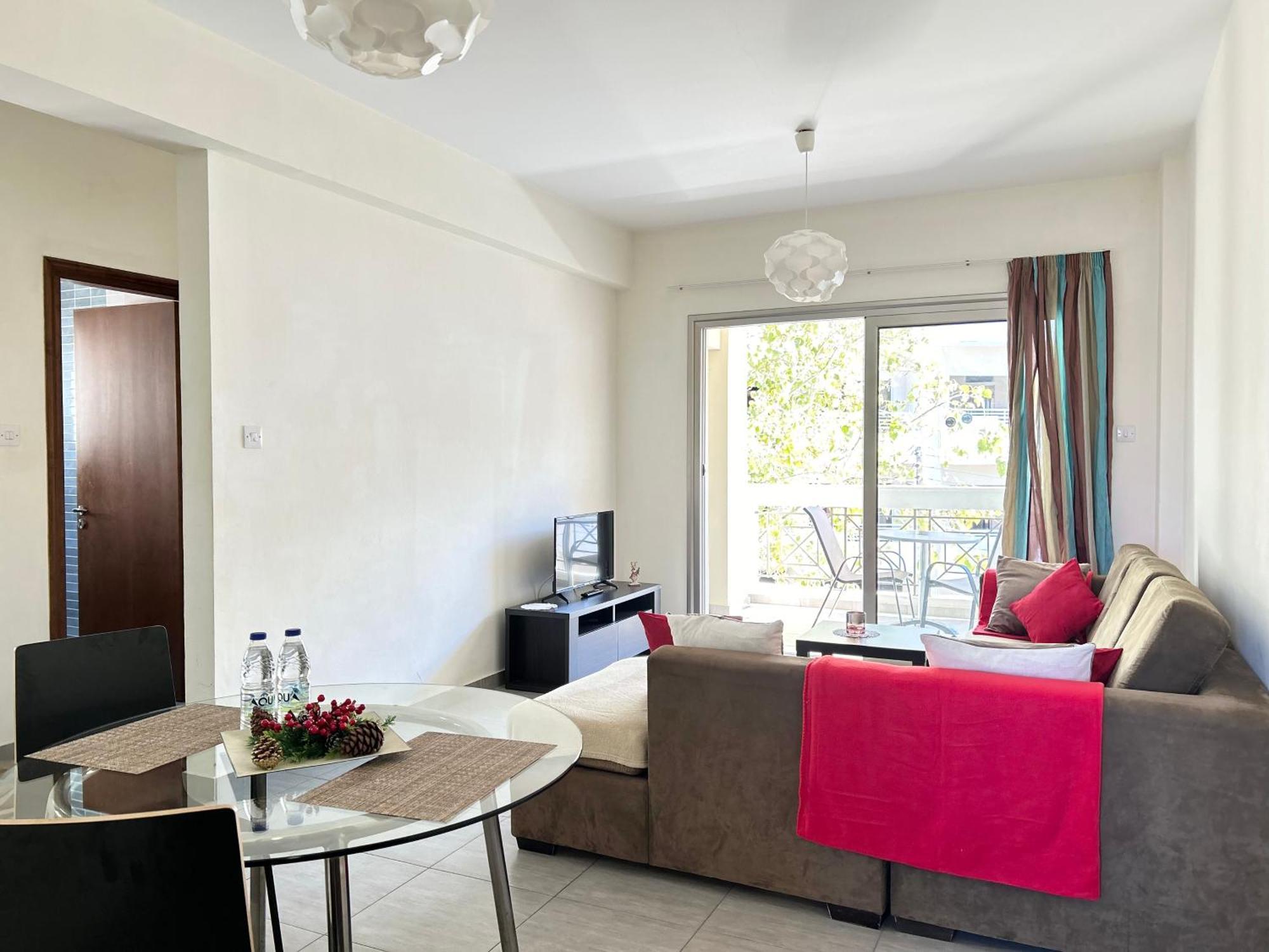 Sun Julz Apartments On The Beach Pafos Exterior foto