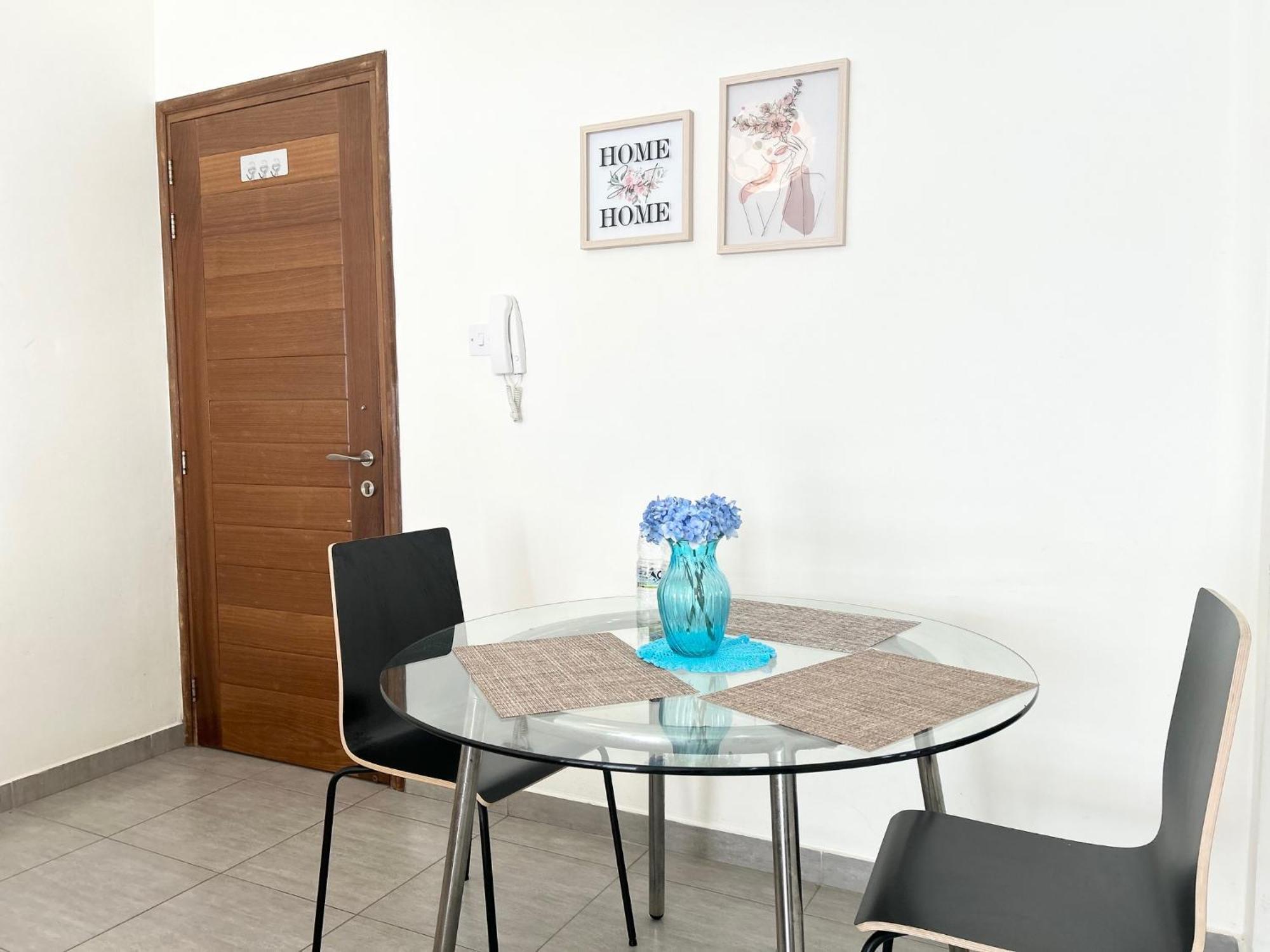 Sun Julz Apartments On The Beach Pafos Exterior foto